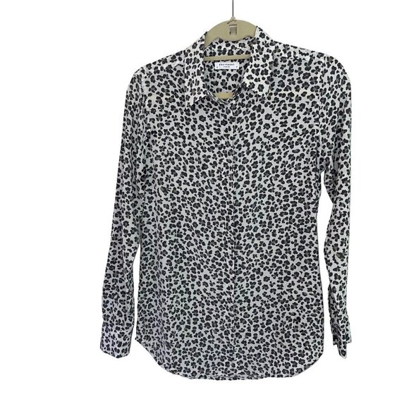 Equipment Womens Shirt Gray Size Small Pure Silk Button Front Cuffs Animal Print
